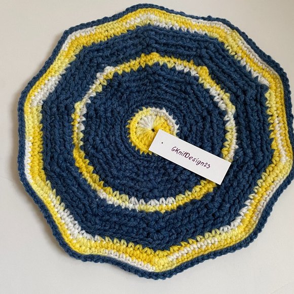 Crochet Trivet, Handmade Housewarming Gifts, Crochet Placemat Kitchen Decor - Picture 5 of 7